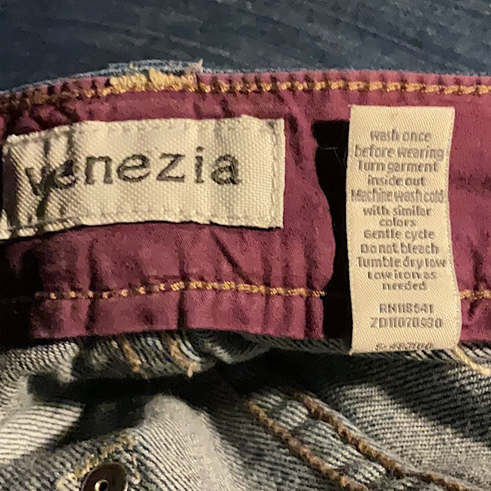 Venezia Distressed Embroidered Cotton Blend Blue Jeans Size 18 - Picture 8 of 10